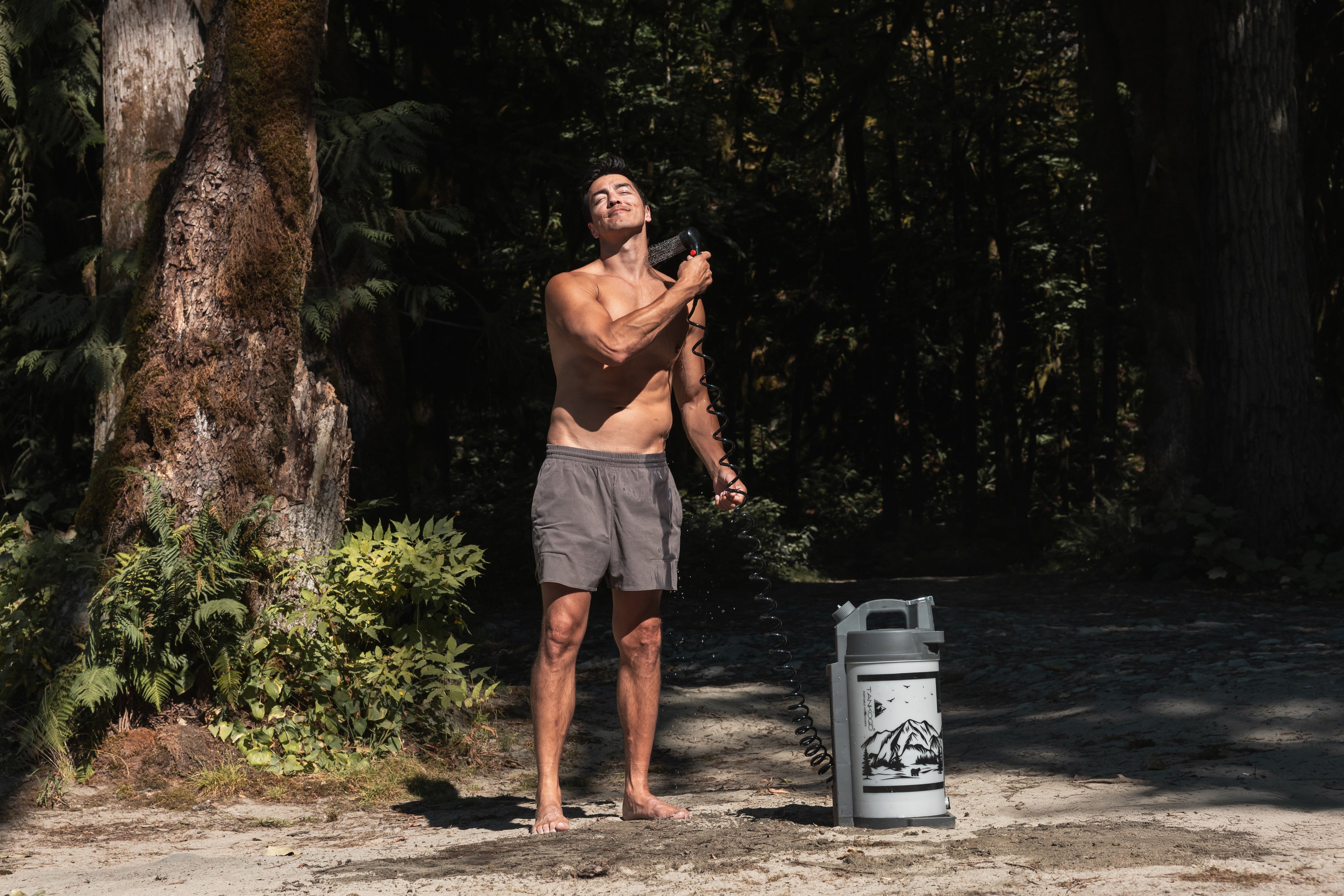 Tankogo: Portable Hot Shower